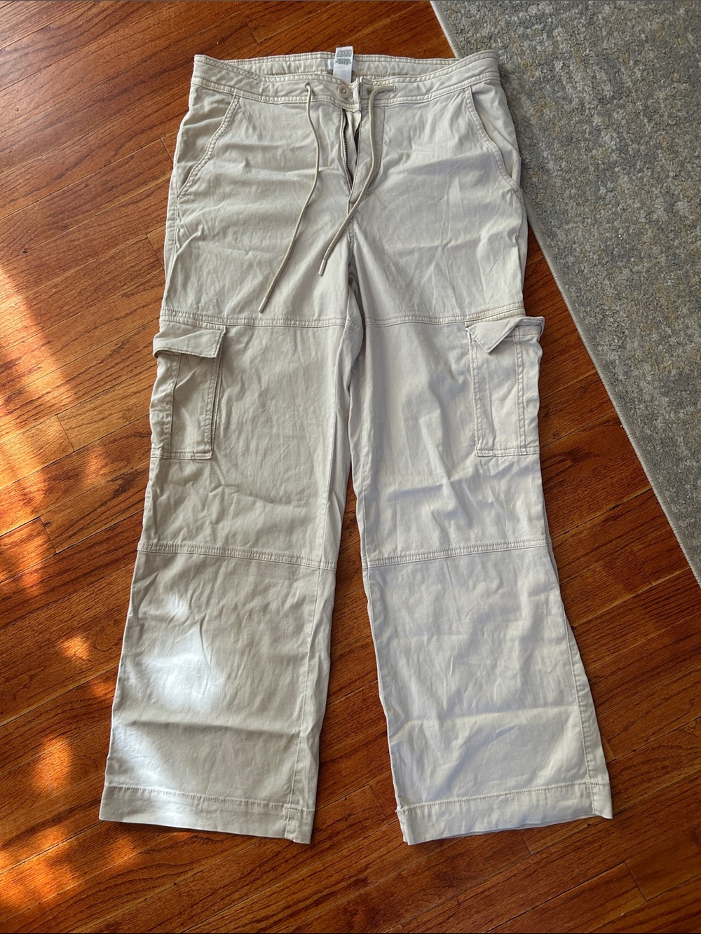 women’s Cargo Pants in Light Beige - Casual Utility Style